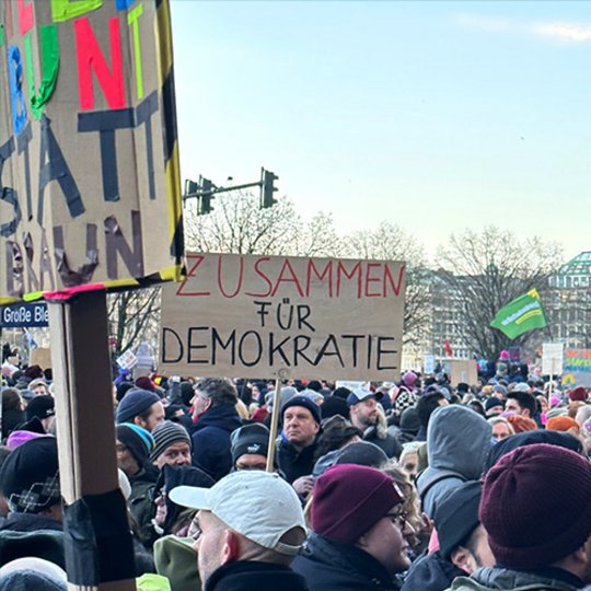 Demonstration: Zusammen für Demokratie